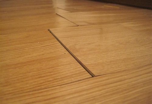 Nguyên nhân gạch lát nền bị phồng rộp, nứt vỡ? Cách xử lý đơn giản nhất. 3 z4585870676041 42ec44cd505c5544a0739f94cb93cfe7